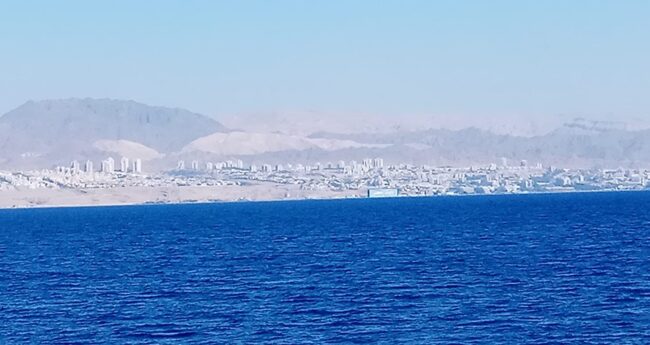 העיר אילת מכיוון עקבה